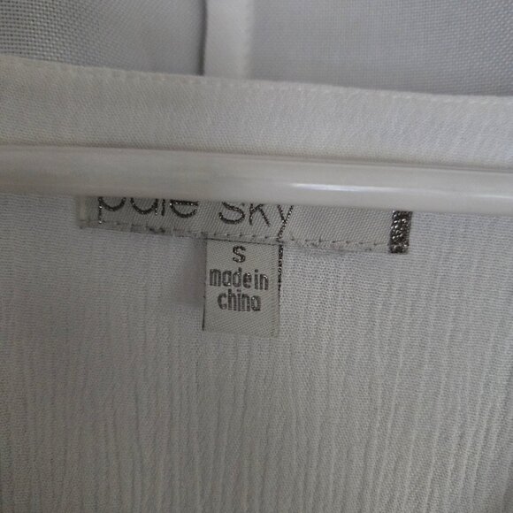 Pale Sky lace top - Picture 6 of 11